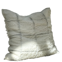 Load image into Gallery viewer, Llama Damero Pillow